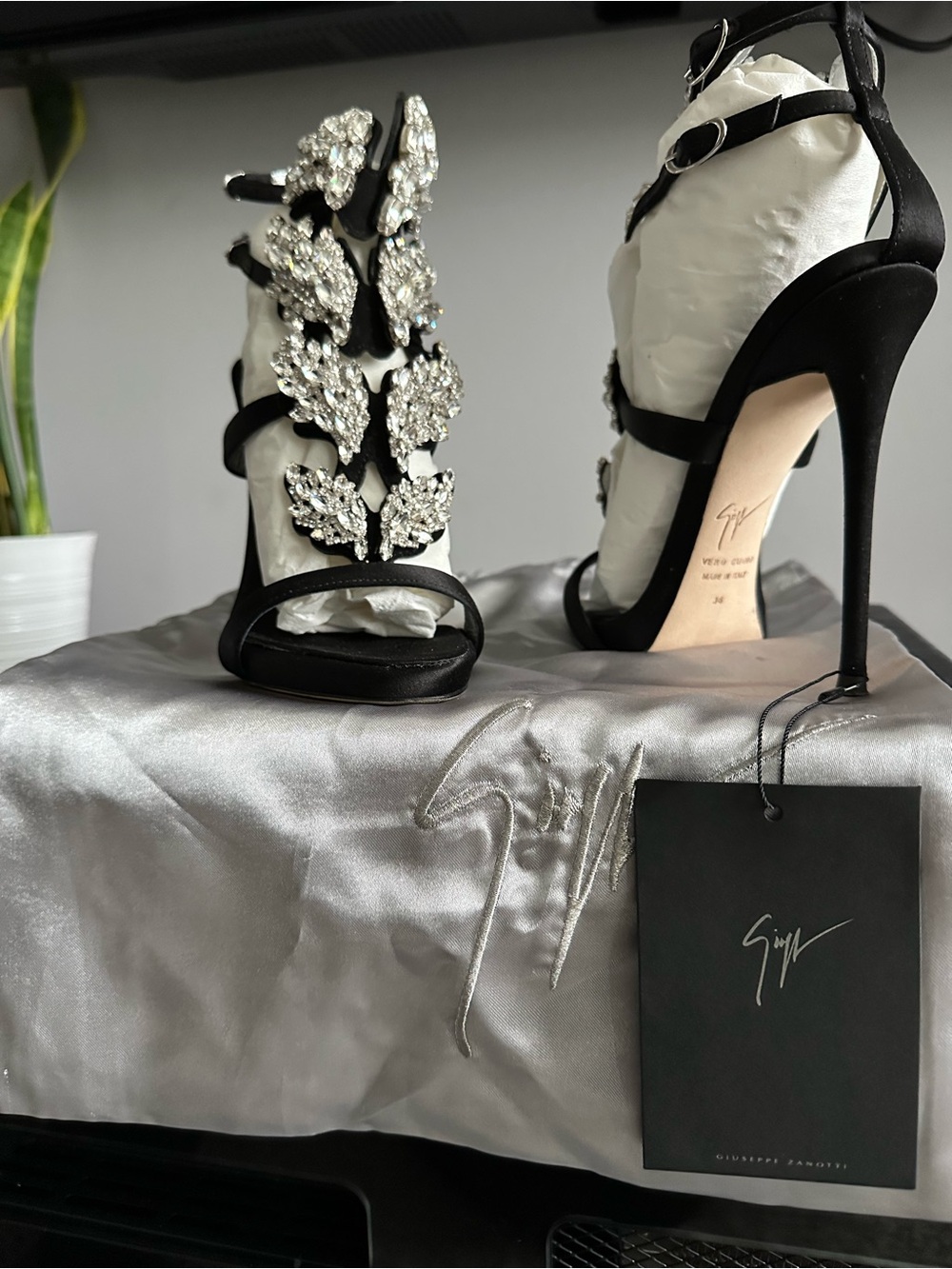 Giuseppe Zanotti Cruel Summer Crystal Wing Heels Size 36 – Rare